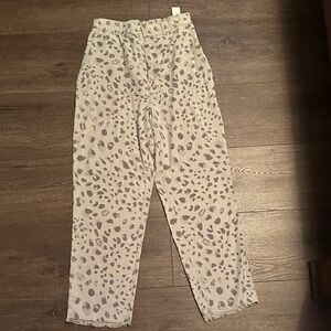 Cloth & Stone Leopard Print Pants - light Green and Cream